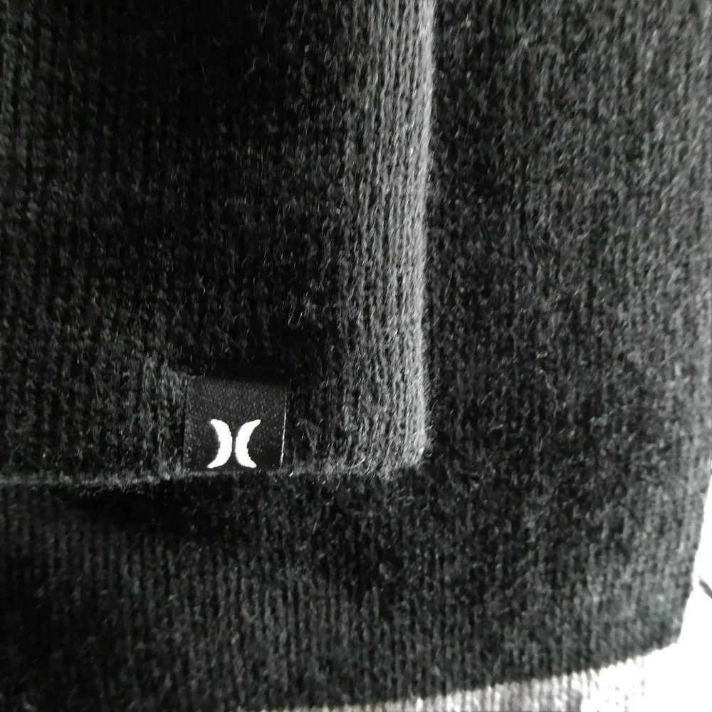 Hurley New Yorker Beanie Hat and Scarf Set Black One Size NWT - Picture 4 of 6